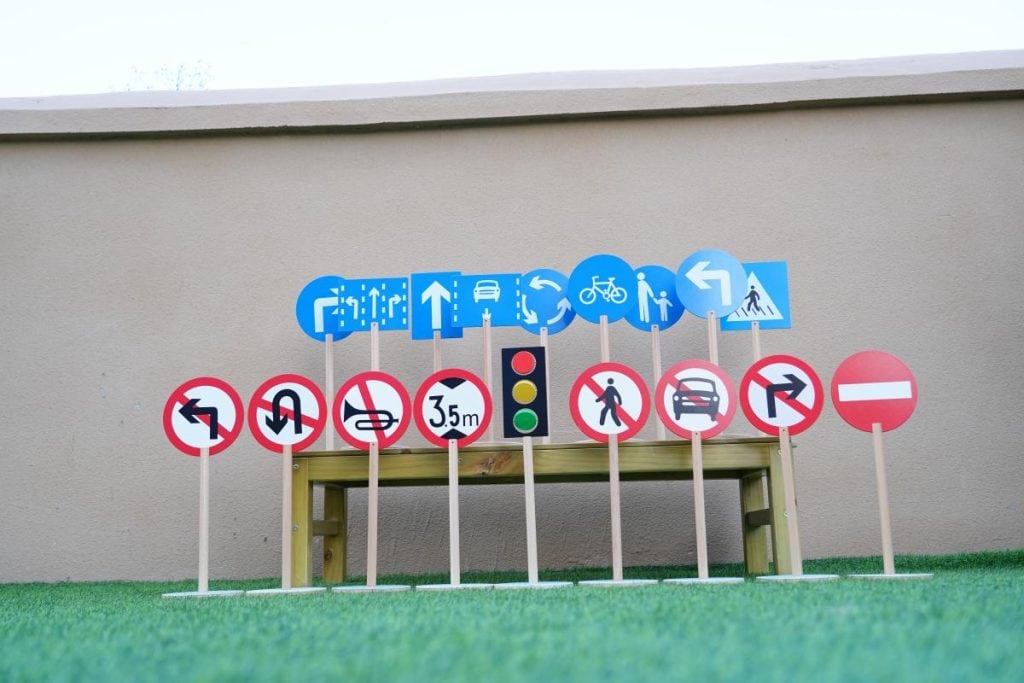 18-Piece Large Wooden Traffic Signs Set