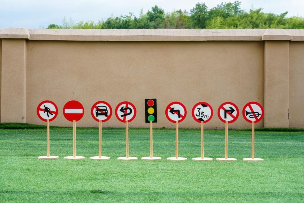 18-Piece Large Wooden Traffic Signs Set