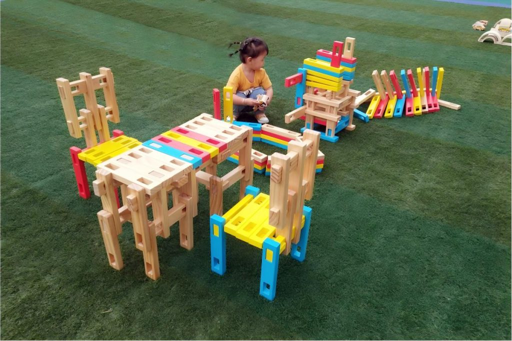 180-Piece Colorful Interlocking Wooden Construction Blocks