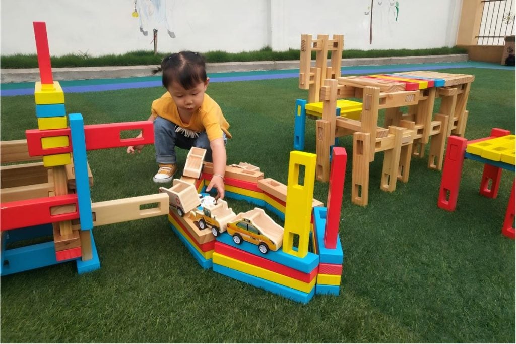180-Piece Colorful Interlocking Wooden Construction Blocks