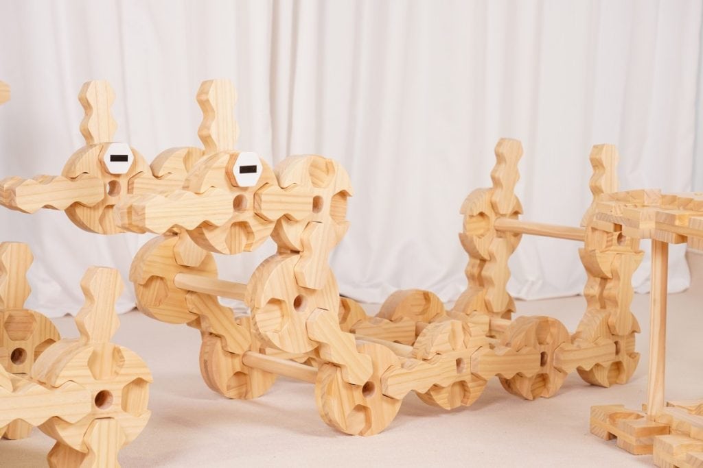 198-Piece Pinewood Interlocking Connector Building Set