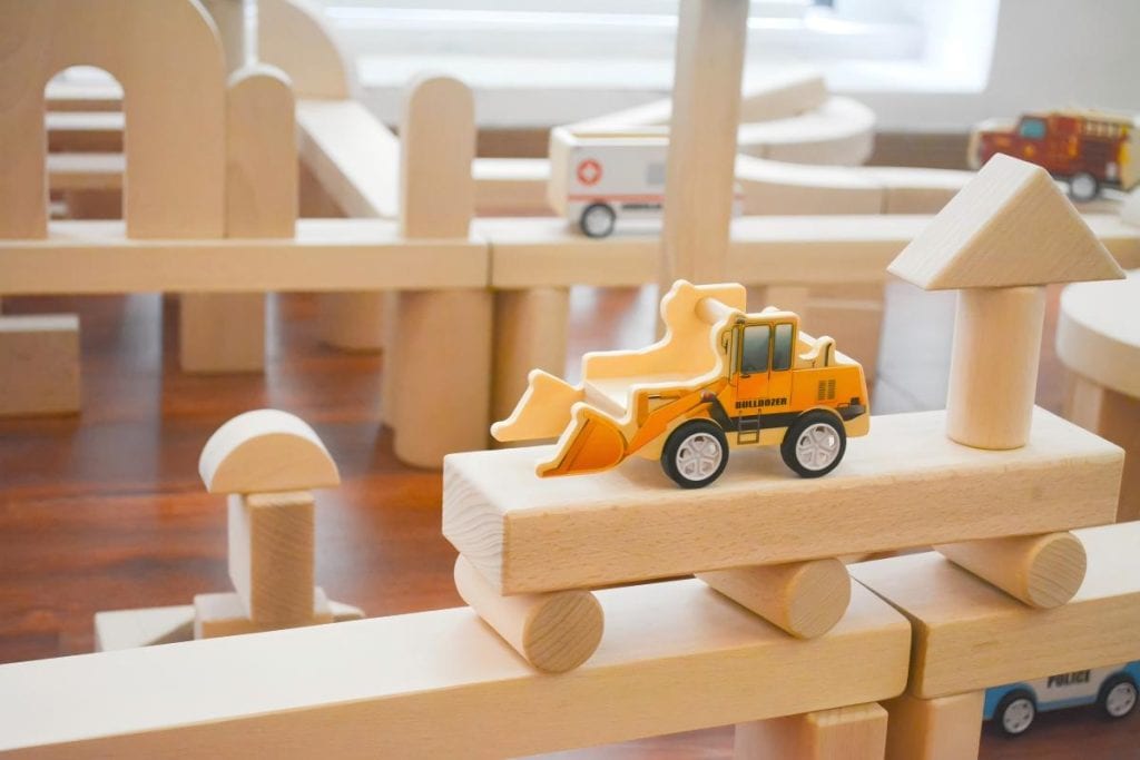 200-Piece Jumbo Solid Wood Unit Blocks Set