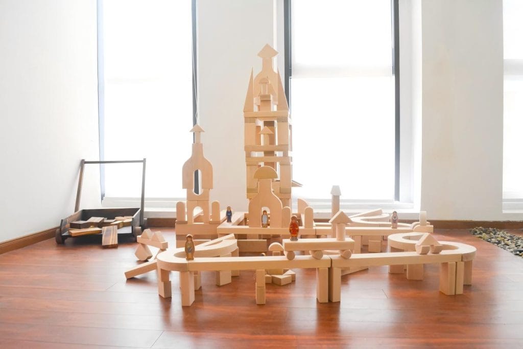 200-Piece Jumbo Solid Wood Unit Blocks Set