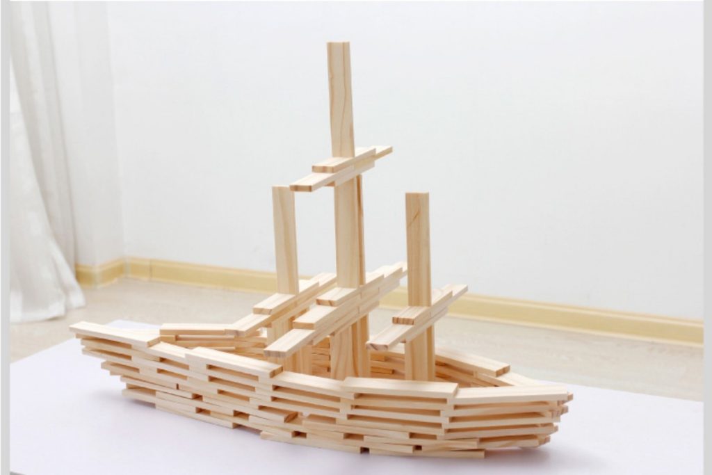 2100-Piece Natural Pine Wooden Plank Building Set