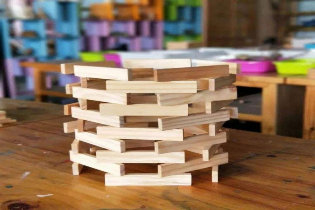 2100-Piece Natural Pine Wooden Plank Building Set