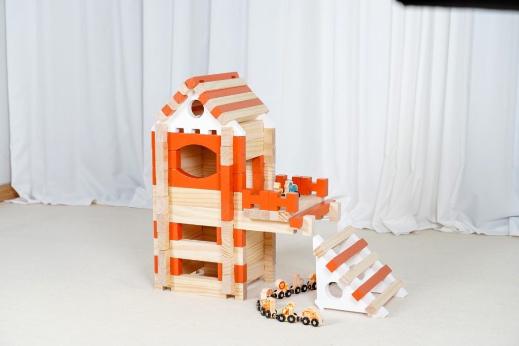 221-Piece Master Builder Wooden Interlocking Construction Set