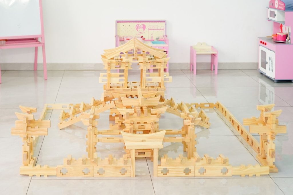 226-Piece Architecture Mortise & Tenon Building Set
