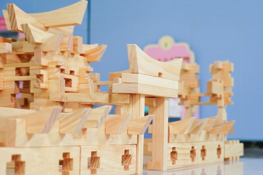 226-Piece Architecture Mortise & Tenon Building Set