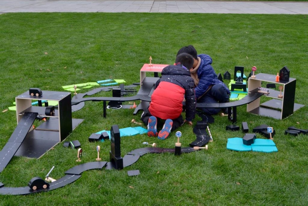 237-Piece Wooden Draw-and-Build City Blocks & Road Set