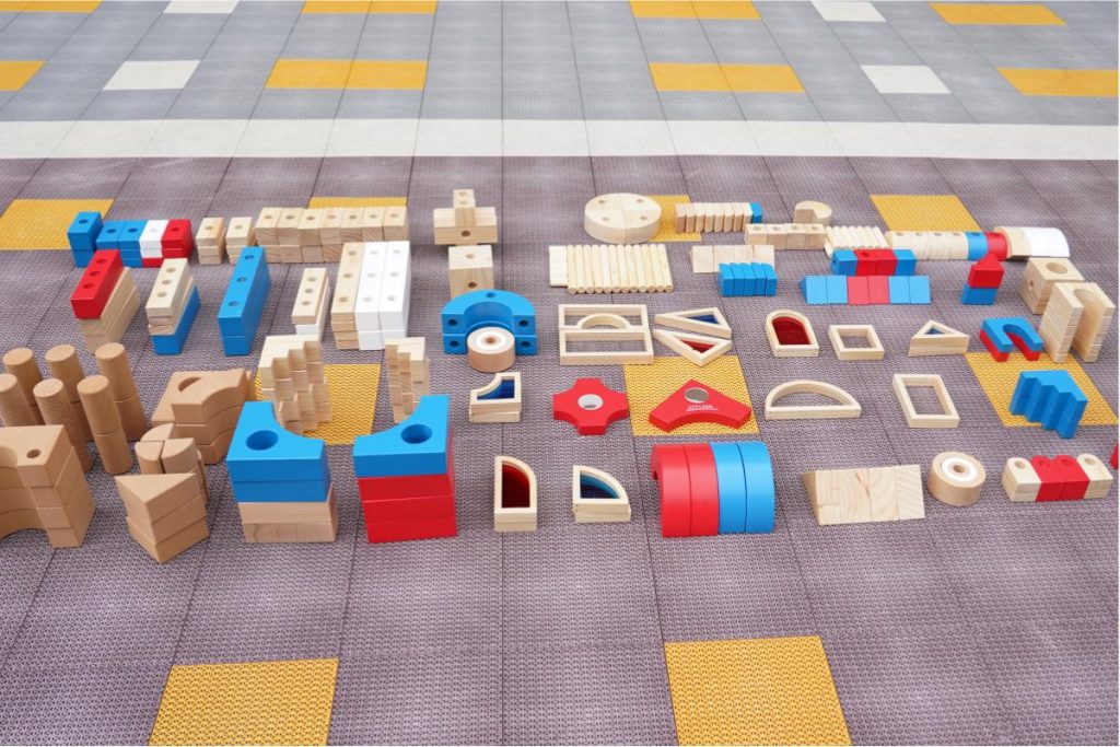 238-Piece Large Multisensory Wooden Building Blocks Set