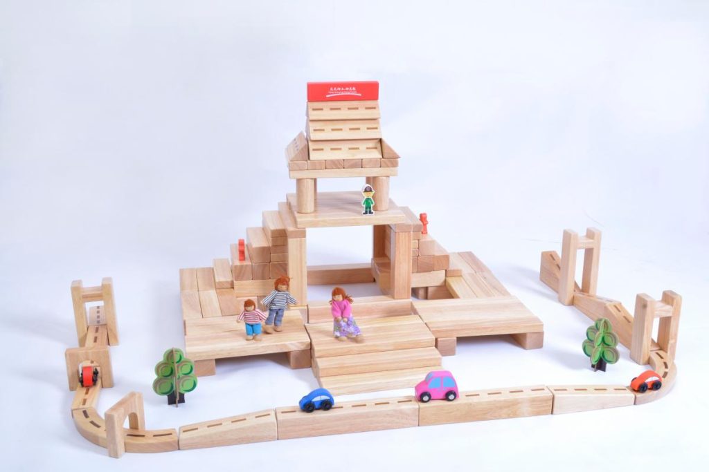 398-Piece Preschool Architectural & Railway Wooden Building Blocks Set