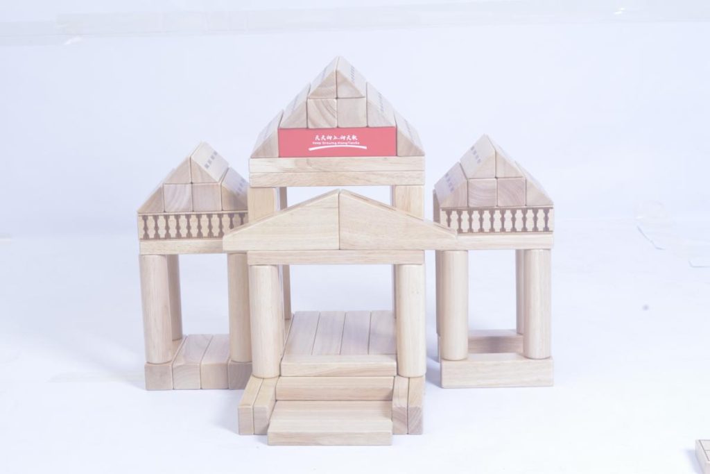 398-Piece Preschool Architectural & Railway Wooden Building Blocks Set