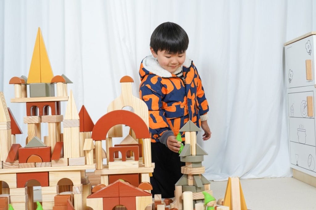 412-Piece Fantasy Castle Wooden Building Block Set