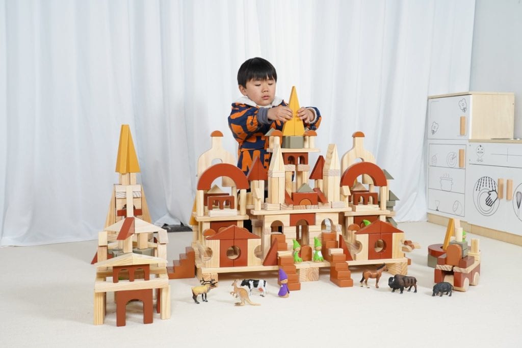 412-Piece Fantasy Castle Wooden Building Block Set