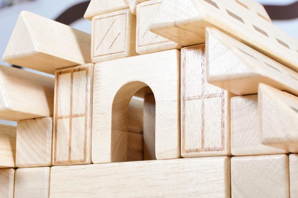 518-Piece Expanded Preschool Architectural & Railway Wooden Building Blocks Set