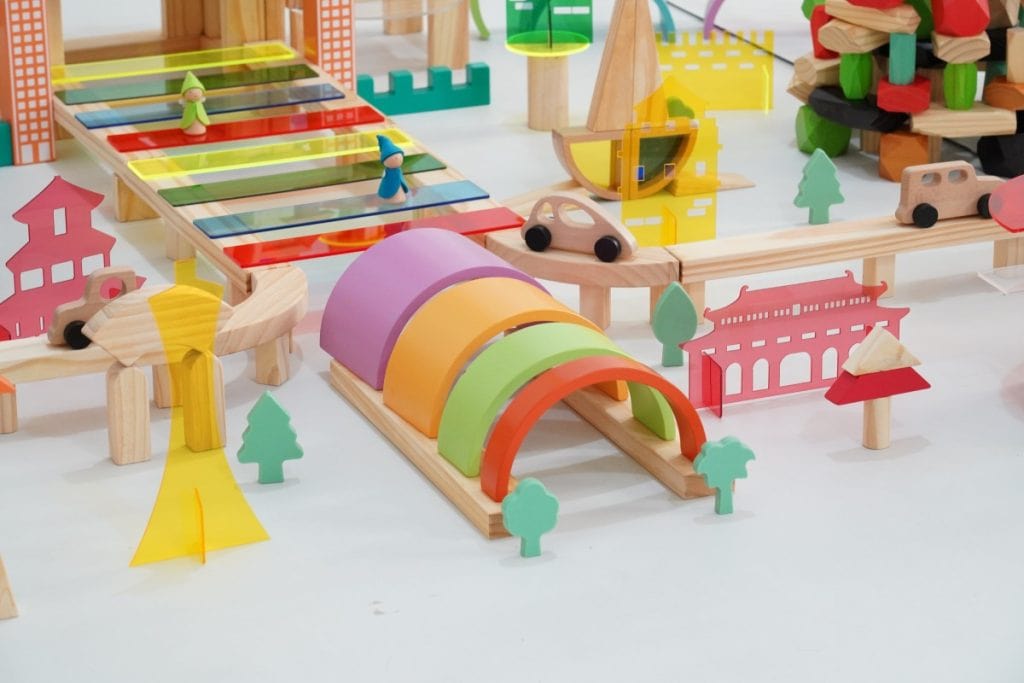 578-Piece Wooden Construction & Small World Play Set