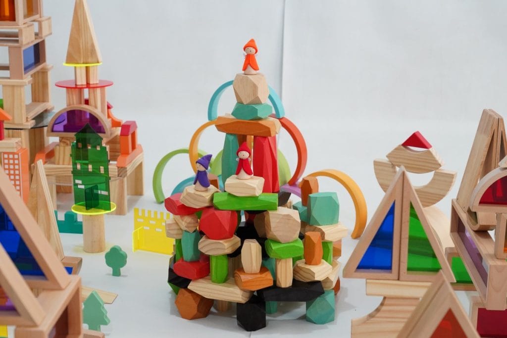 578-Piece Wooden Construction & Small World Play Set