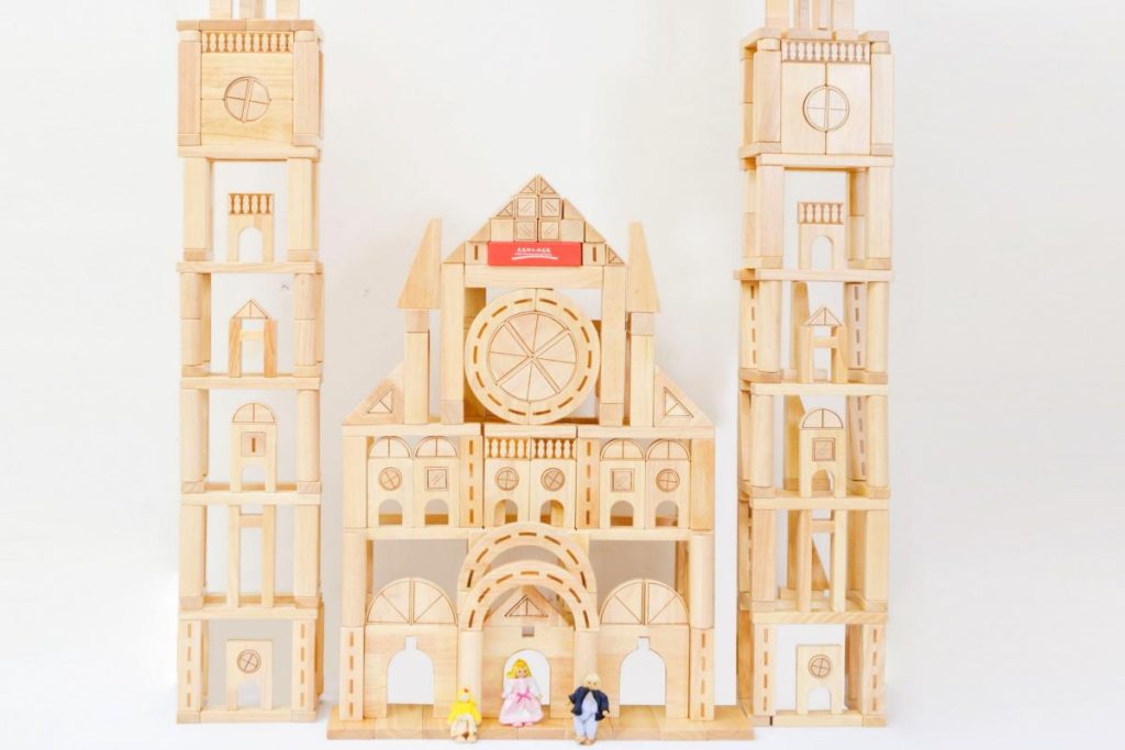 592-Piece Advanced Preschool Architectural & Railway Wooden Building Blocks Set