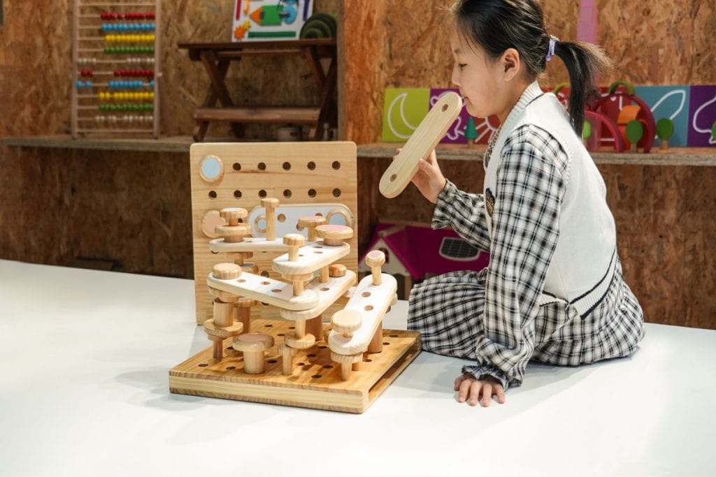 60-Piece Wooden Mushroom Pegboard Building Set