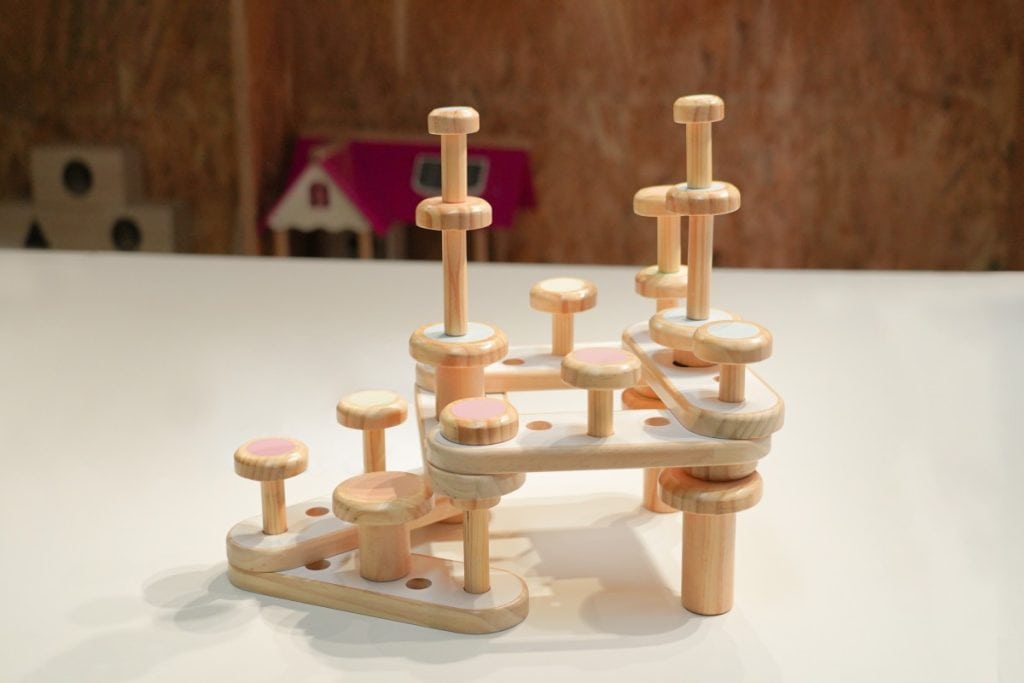 60-Piece Wooden Mushroom Pegboard Building Set