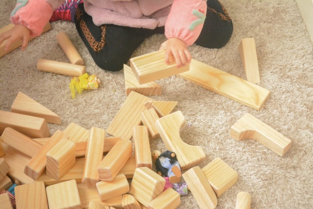 64-Piece Rounded-Edge Pinewood Unit Block Set