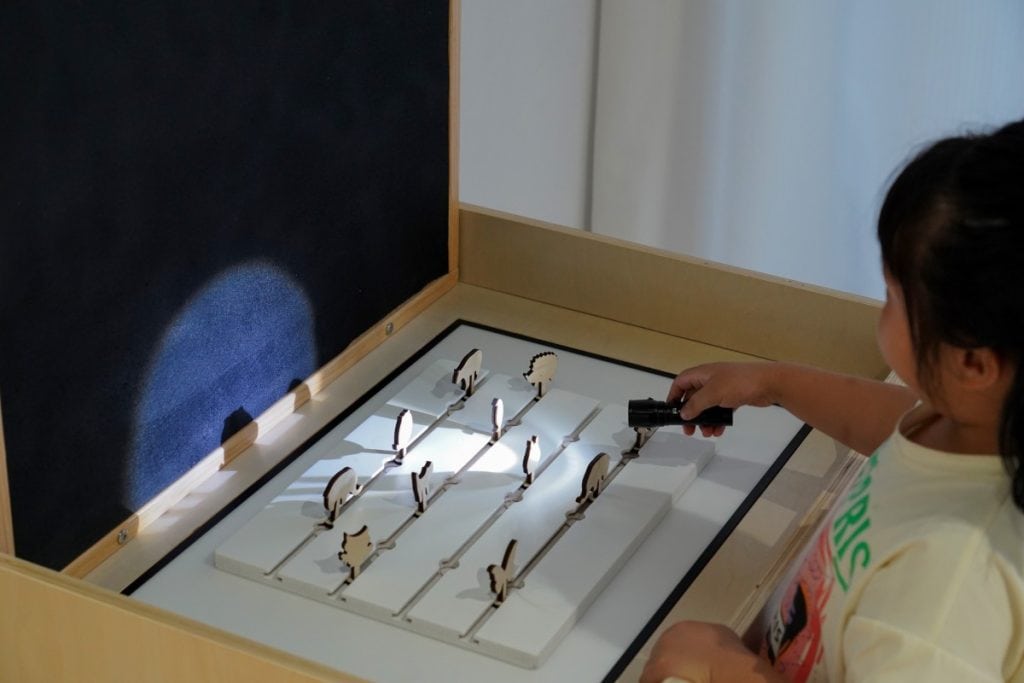 Sensory Light Table & Mirror Exploration Set