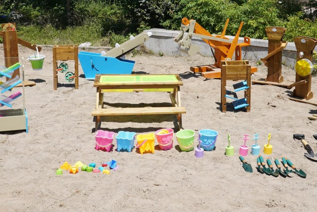 106-Piece Complete Sand & Water Activity Set