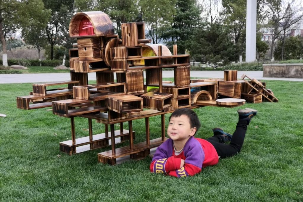 108-Piece Outdoor Hollow Blocks with Acrylic Panels