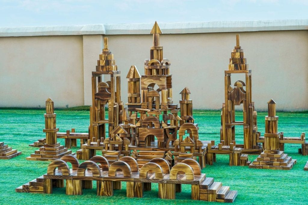 1180 piece large outdoor wooden building blocks