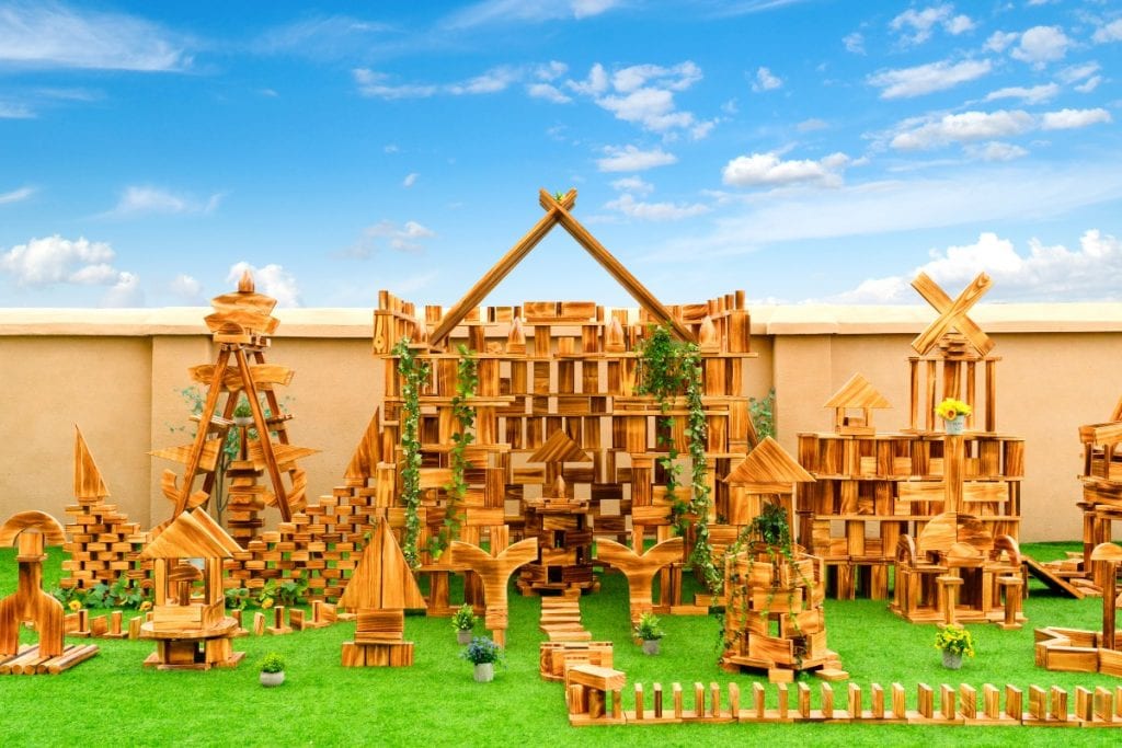 1633-Piece Large Outdoor Wooden Building Blocks – Basic Set