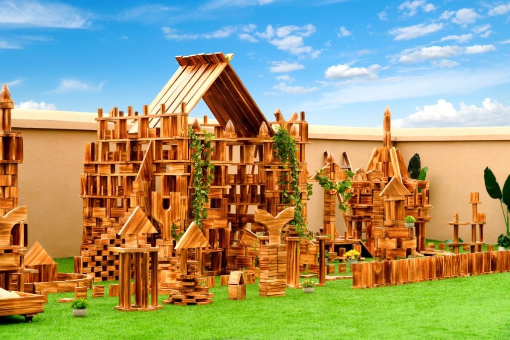 1633-Piece Large Outdoor Wooden Building Blocks – Basic Set