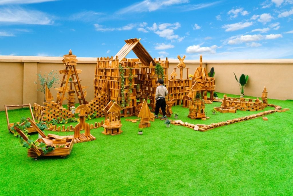 1633-Piece Large Outdoor Building Blocks – Deluxe Set