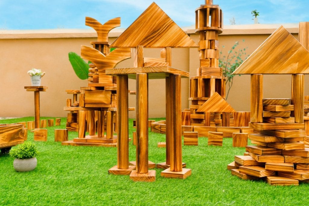 1633-Piece Outdoor Construction Blocks – Play Set
