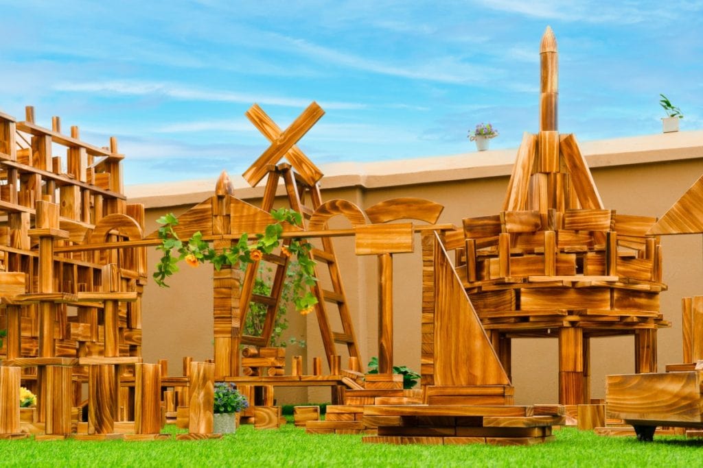 1633-Piece Outdoor Construction Blocks – Play Set