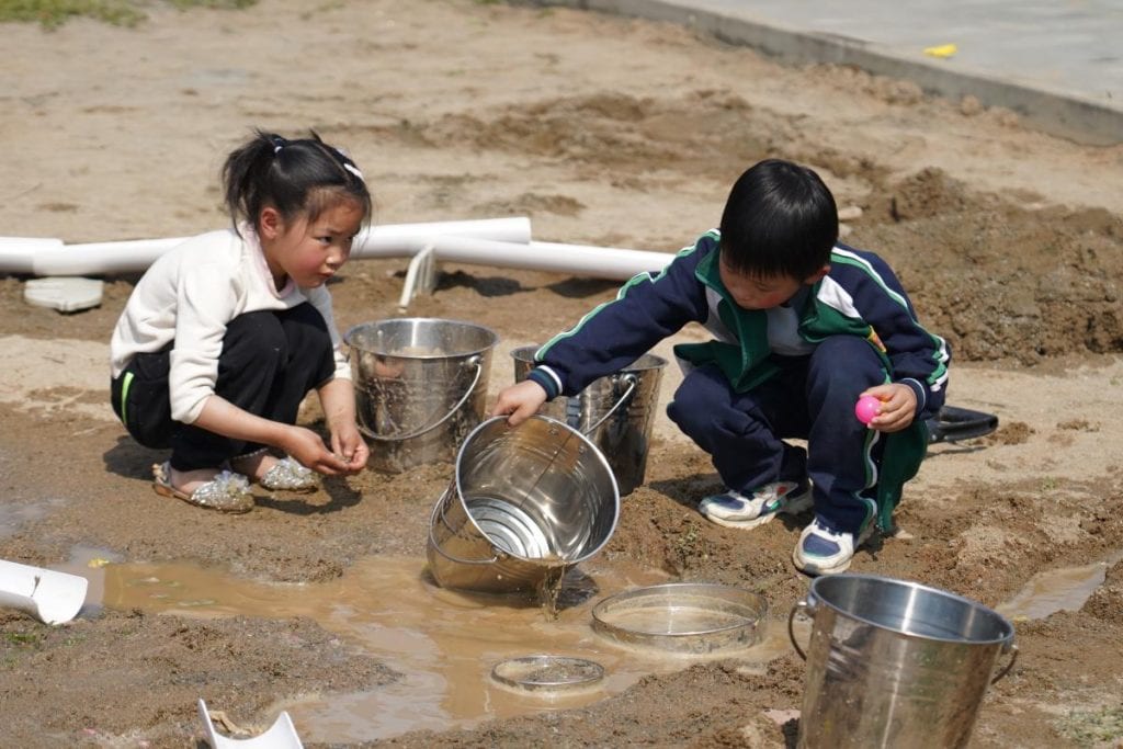 220 Piece Outdoor Sand & Water Play System