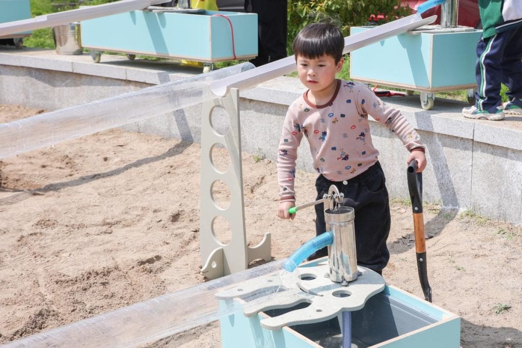 220-Piece Outdoor Sand & Water Play System – Blue Plywood Water Wheels