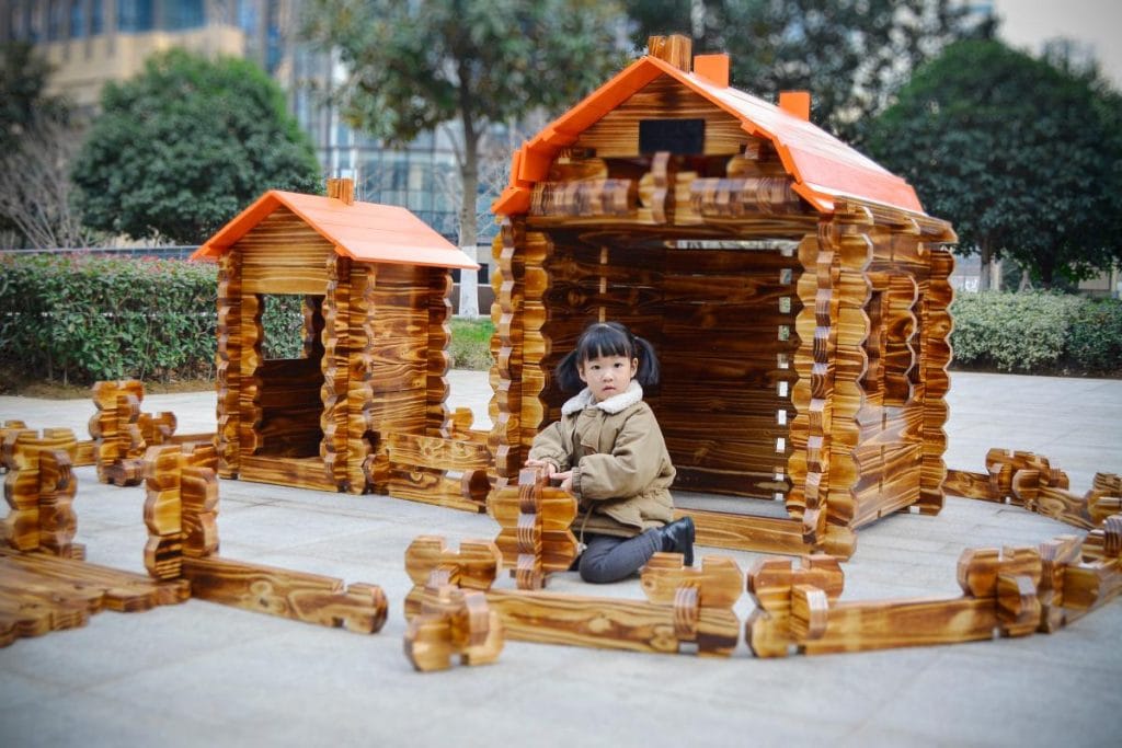 325-Piece Outdoor Wooden Town Building Set