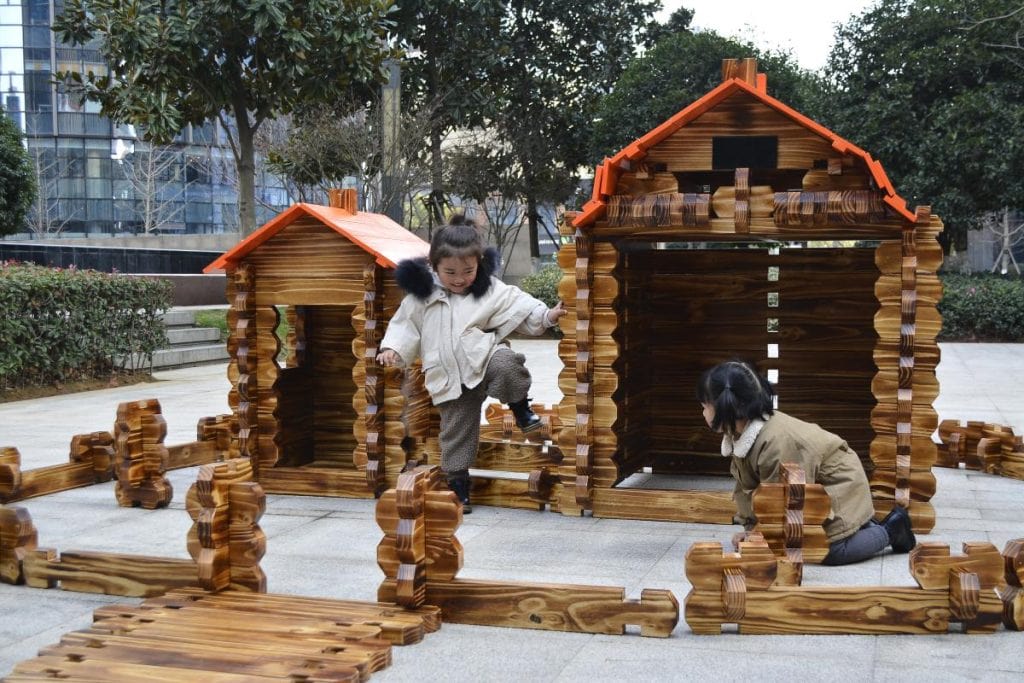 325-Piece Outdoor Wooden Town Building Set