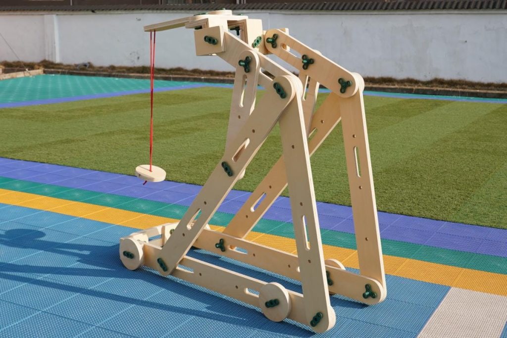 335-Piece Large Plywood Mechanical Construction Set