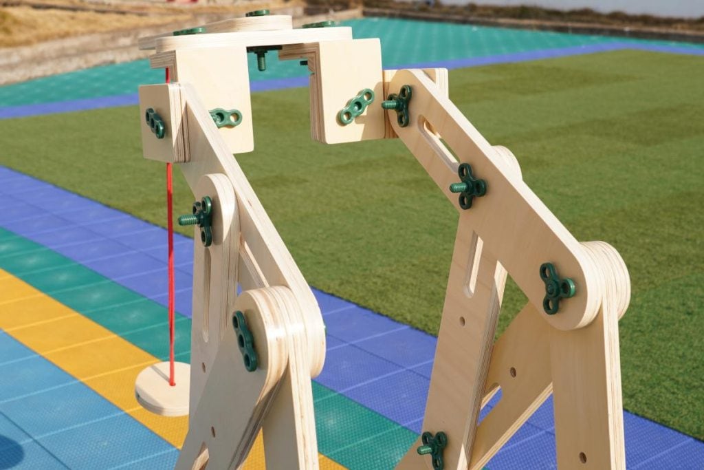 335-Piece Large Plywood Mechanical Construction Set