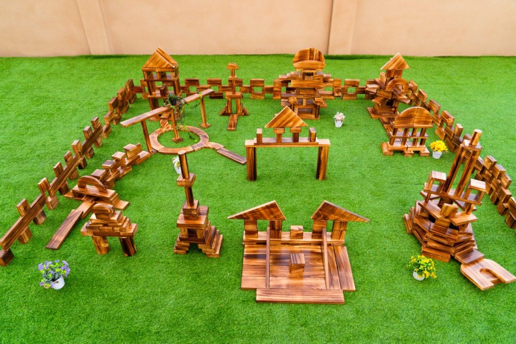 430-Piece Outdoor Wooden Building Block Set