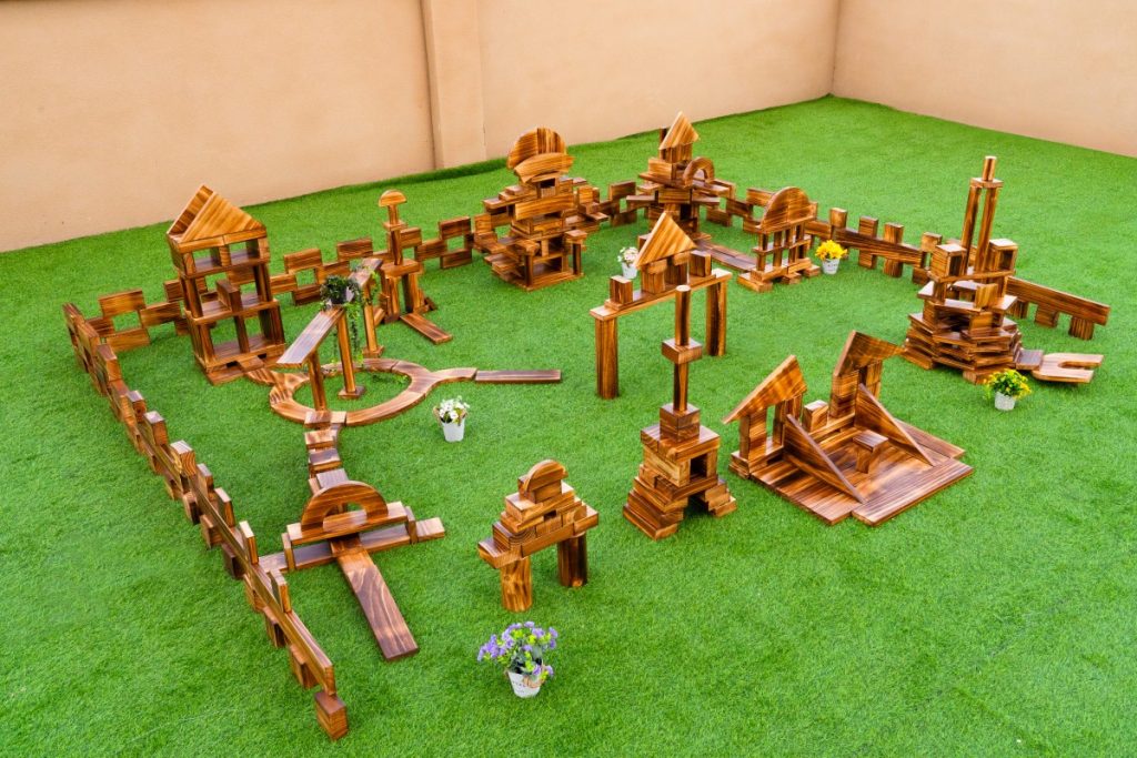 430-Piece Outdoor Wooden Building Block Set