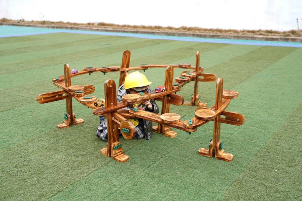 450-Piece Carbonized Wood Bolt & Nut Construction Set