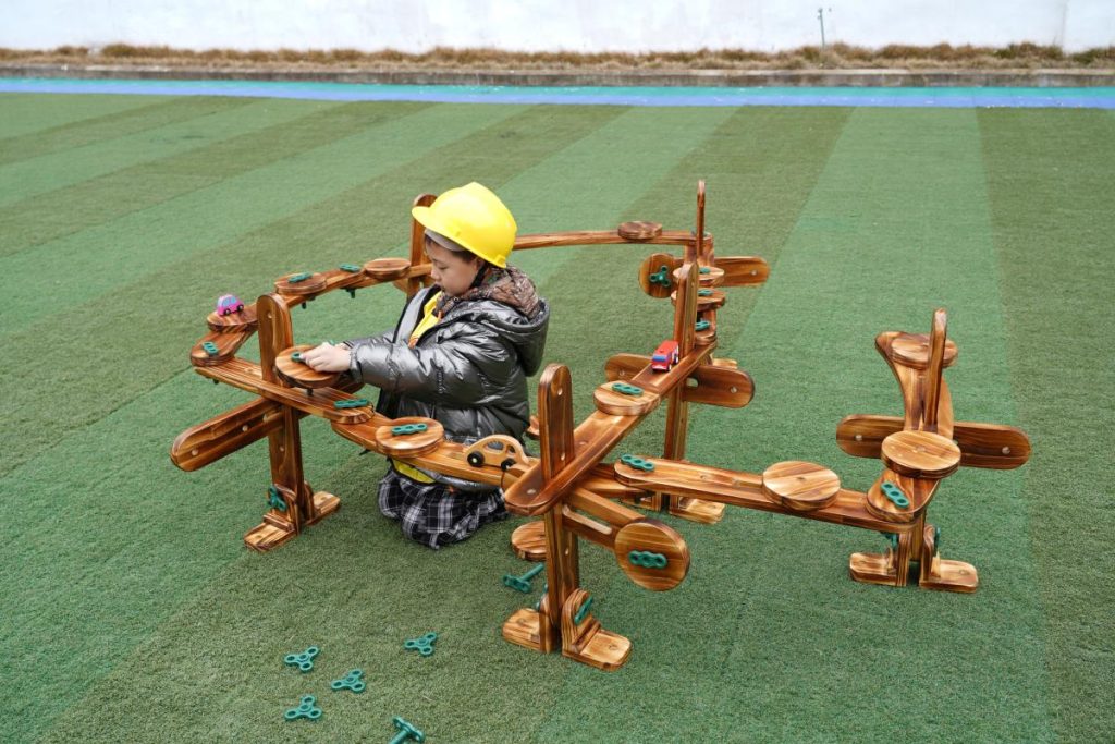 450-Piece Carbonized Wood Bolt & Nut Construction Set
