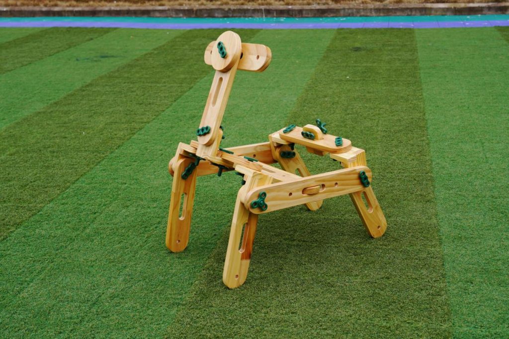 450-Piece Large Wooden Bolt & Nut Construction Set
