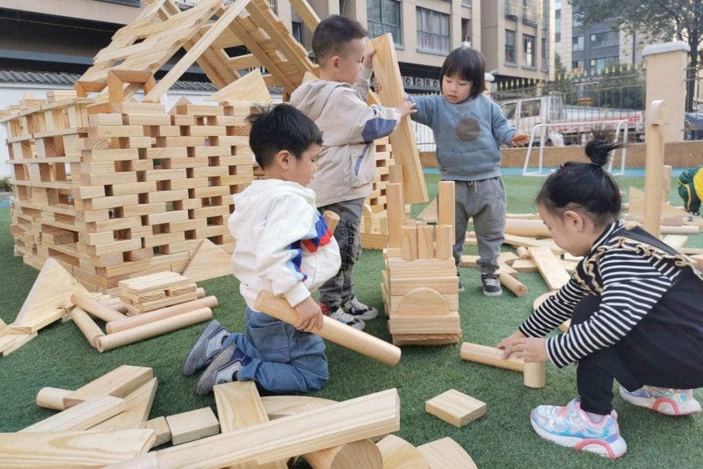 450-Piece Natural Outdoor Wooden Building Blocks