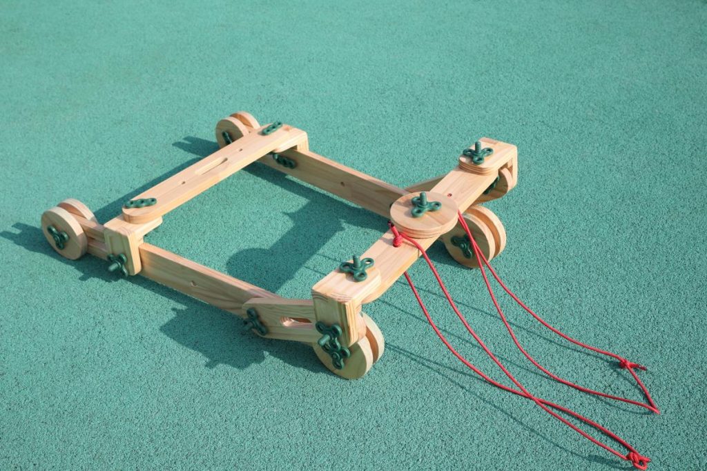 474-Piece Large Wooden Mechanical Construction Set
