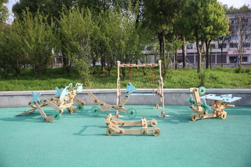 474-Piece Large Wooden Mechanical Construction Set