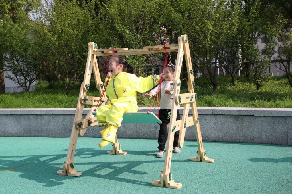 474-Piece Large Wooden Mechanical Construction Set