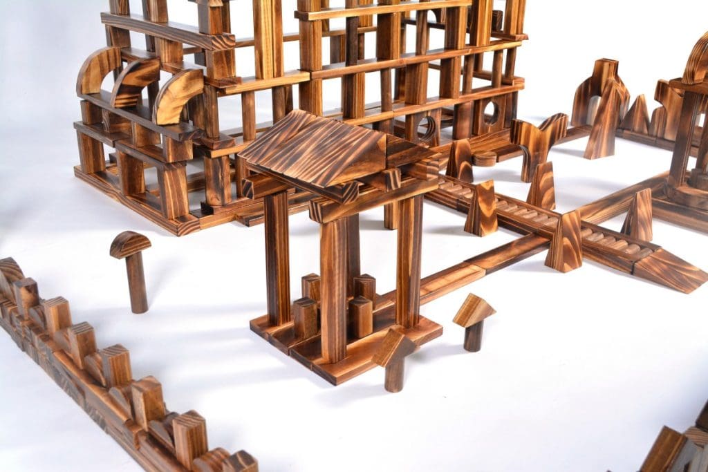 528-Piece Medium Outdoor Wooden Building Blocks
